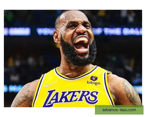 NBA最新动态：詹姆斯伤情更新 湖人全力备战季后赛冲击