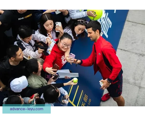 网球大师赛激战正酣，德约科维奇与纳达尔双雄对决引全场瞩目